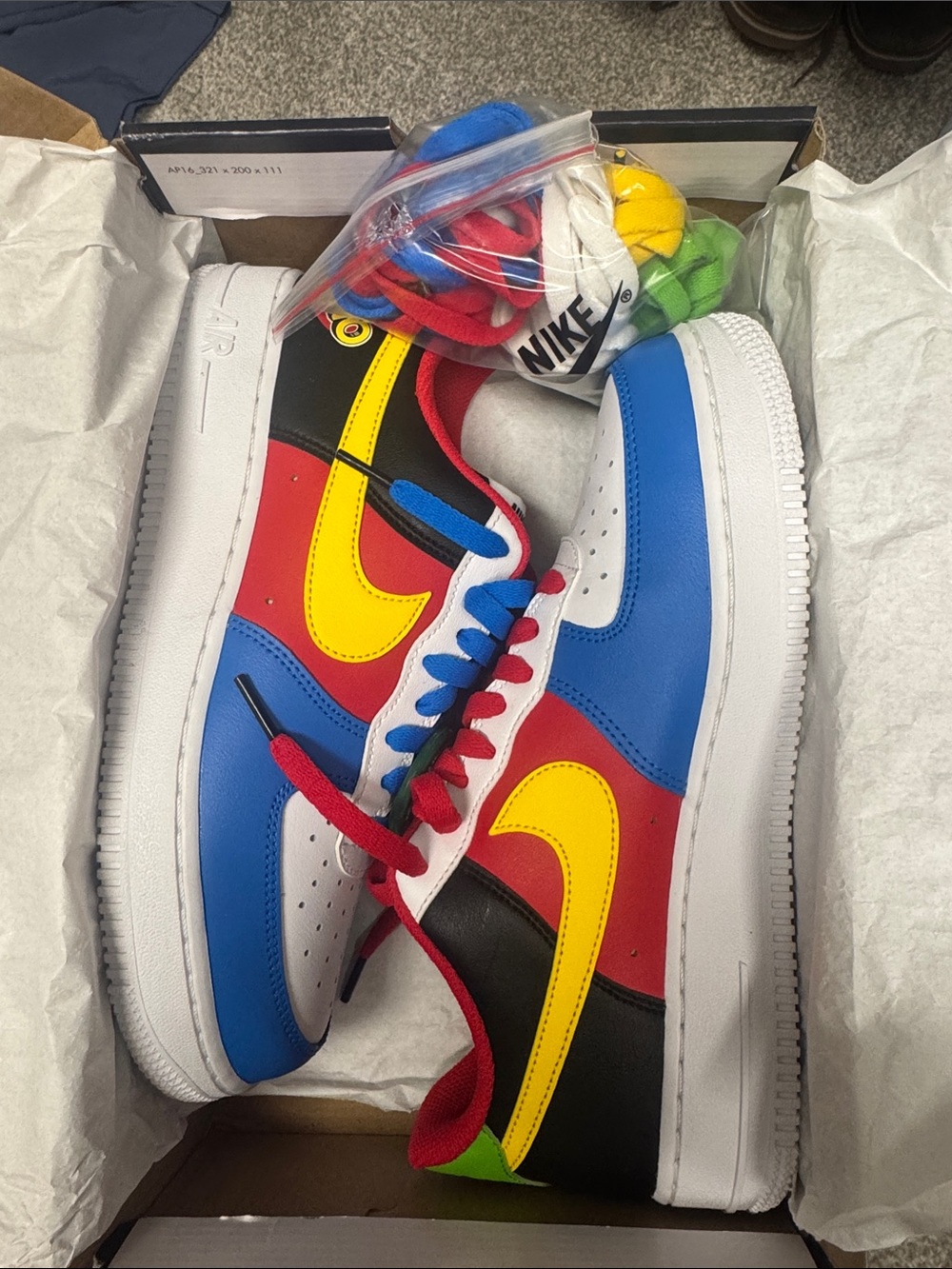 Nike Air Force 1 UNO edition NEE